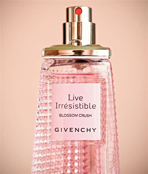 givenchy perfume live irresistible blossom crush